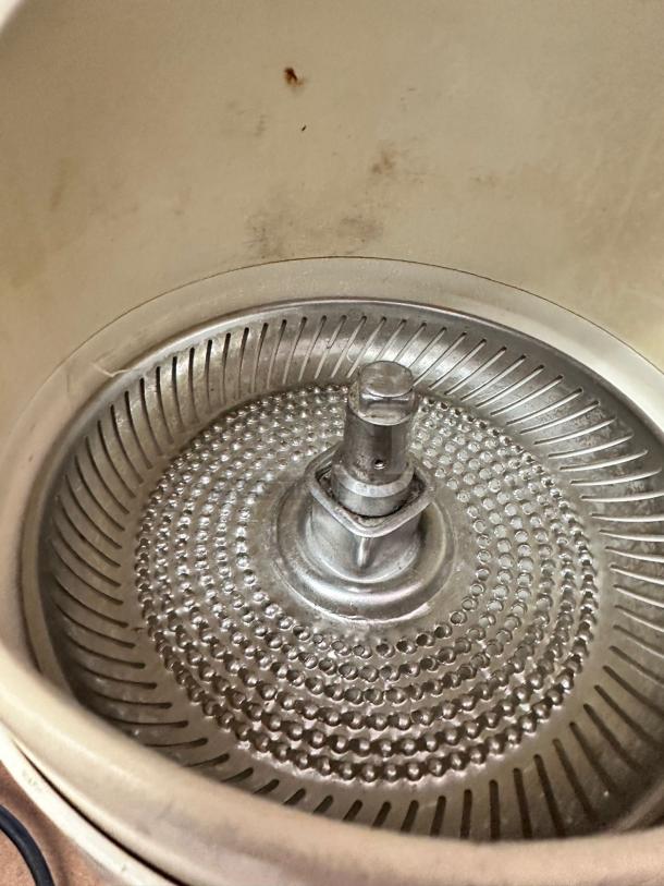Sunkist 8R AOZ commercial juice extractor interior, in excellent condition, showing metal components. Fully tested and working.