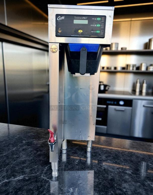 Wilbur Curtis TP2S63A3100 commercial iced tea brewer, excellent condition, with hot water spout, tested and working.