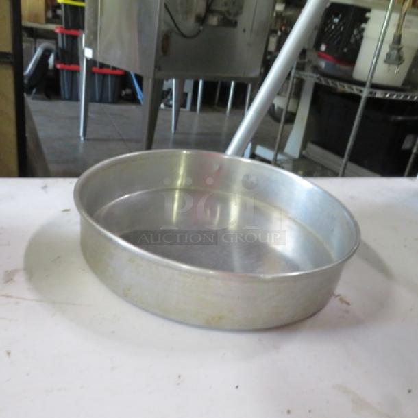 10.5-inch commercial bake pan, aluminum, gently used, 3XBID model. Ideal for professional baking.