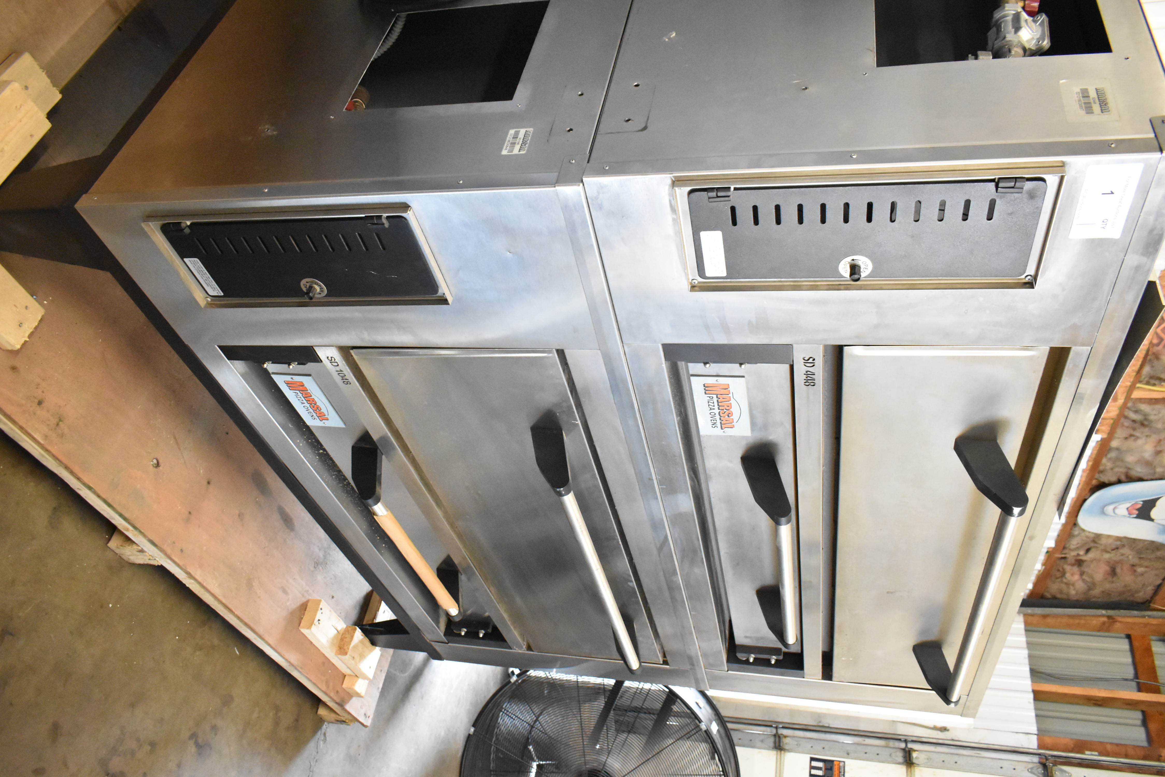 2018 Marsal SD448 commercial natural gas pizza oven showing professional-grade construction