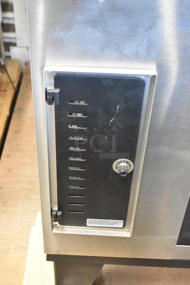 Marsal SD448 pizza oven, stainless steel, natural gas, single deck, features cooking stone, 95,000 BTU, control panel view.