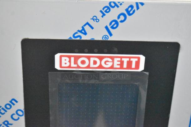 2023 Blodgett CPE-gas 2.10/BLCT 102 stainless steel convection oven, view through door, scratch and dent condition.