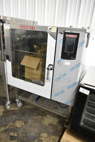 Blodgett BLCT 102/CPE-gas stainless steel convection oven, new scratch and dent, view-through door, metal rack, 95,500 BTU.