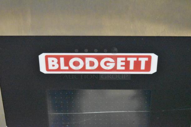 2019 Blodgett BLCT 62/CPE-gas stainless steel convection oven, view-through door, metal rack, door does not shut.