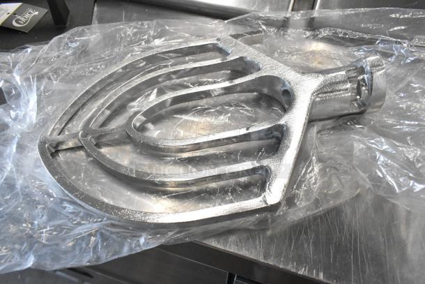 Brand new metal commercial paddle for mixer, scratched/dented, sealed in plastic, includes Choice 471SWCI95 steak weight.