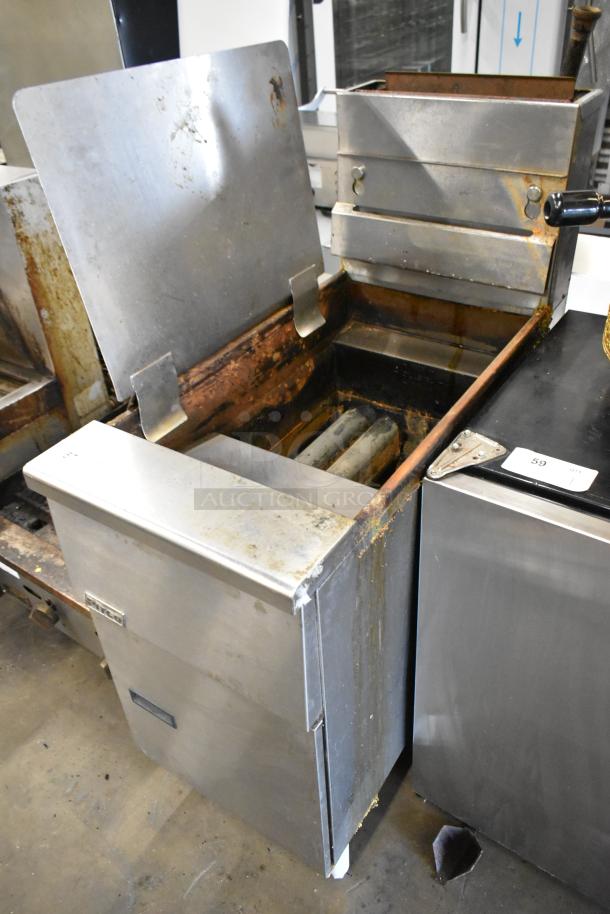 Pitco Frialator SG14 stainless steel commercial deep fat fryer, natural gas, 110,000 BTU, with side splash guard, worn condition.