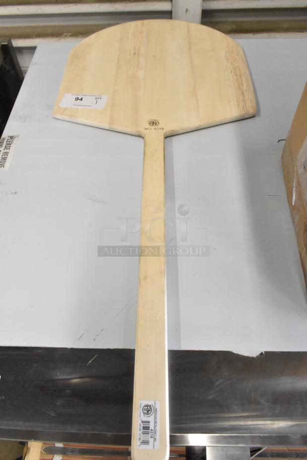 BRAND NEW American Metalcraft 18"x18" wooden pizza peel, 23" handle, with No. 4218 marking. Scratch and dent condition.