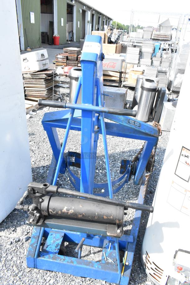 Morse 400-72 Hydra Lift Karrier, blue metal, 800 lb capacity. Features hydraulic lift mechanism. Used condition.