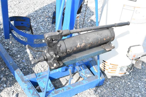 Morse 400-72 Hydra Lift Karrier, metal, 800 lb capacity, commercial use, visible wear, blue frame, hydraulic mechanism.