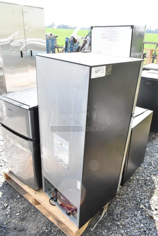 Four mini coolers, including Galanz GL46TS5E, GLR25MBKE02, and GE GME04GGHWW, on wooden pallet. 115 Volts, 1 Phase.
