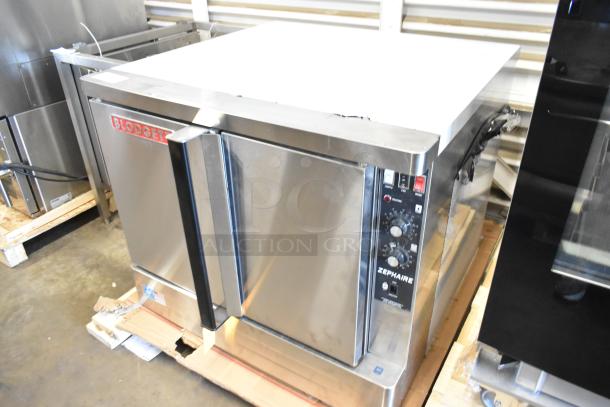 2024 Blodgett Zephaire-200-G-ES stainless steel convection oven, new, scratch and dent, thermostatic controls, 50,000 BTU.