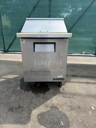 True TSSU-27-12M-C-HC refrigerated sandwich prep table, right-hinged door, fits 4" pans, stainless steel, good condition.