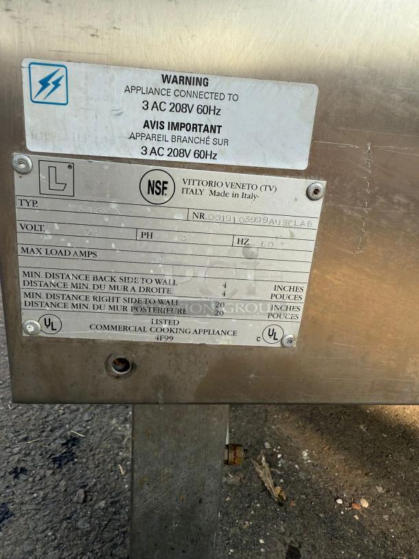 Cleveland Combi Craft Oven label, connected to 3 AC 208V 60Hz. Made in Italy, NSF certified, commercial cooking appliance.