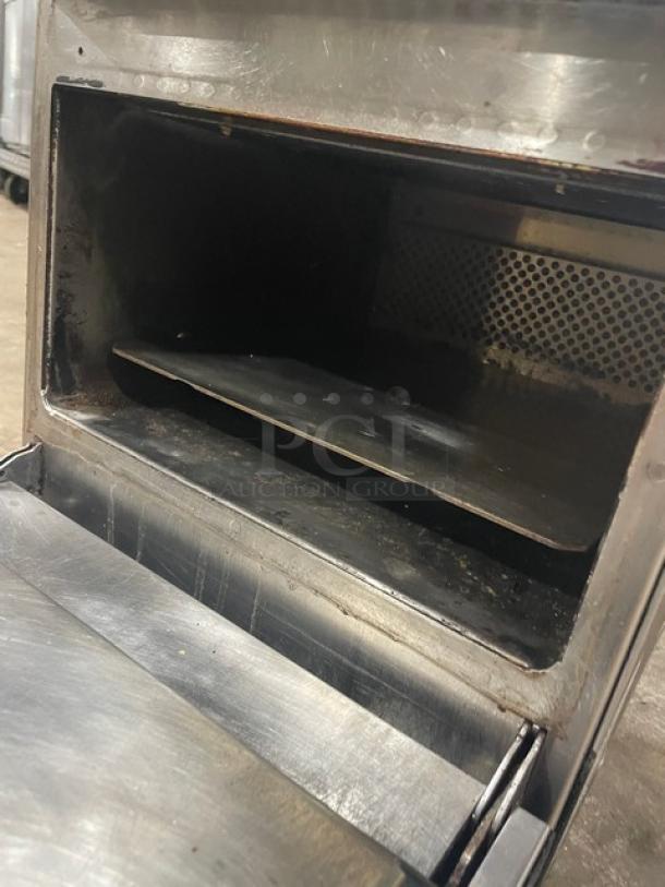 MerryChef Eikon E2S black countertop rapid cook oven, commercial-use, electric 208/240V, visible internal cooking chamber.