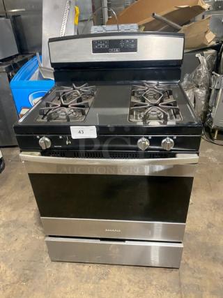 Amana Commercial Stainless Steel/Black Coated Natural Gas Powered 4 Burner Range/Oven Combo! With Digital Push Button Controls! With Wired Oven Rack! - Item #1203738