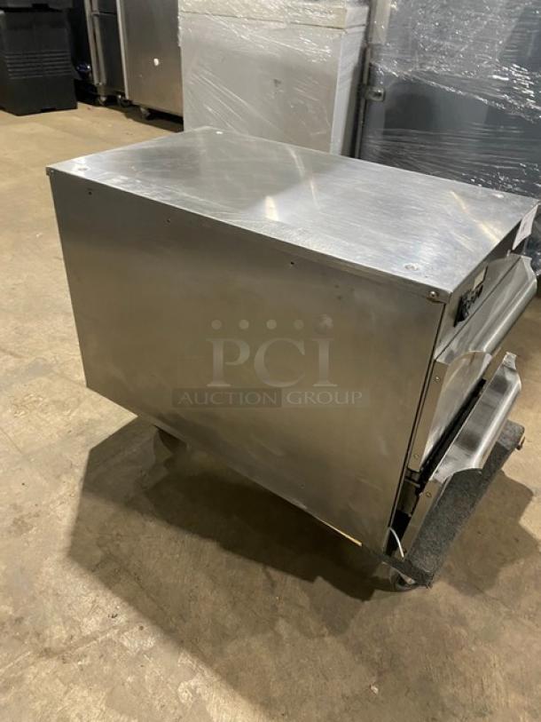 Alto-Shaam 2016 Halo Heat Series stainless steel 2-drawer warming unit, model 500-2DN, in good condition.