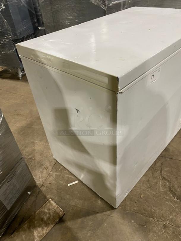 Magic Chef 2021 commercial chest freezer, model HMCF9W3, white, manual-defrost, 115V, pre-owned, slight surface wear.