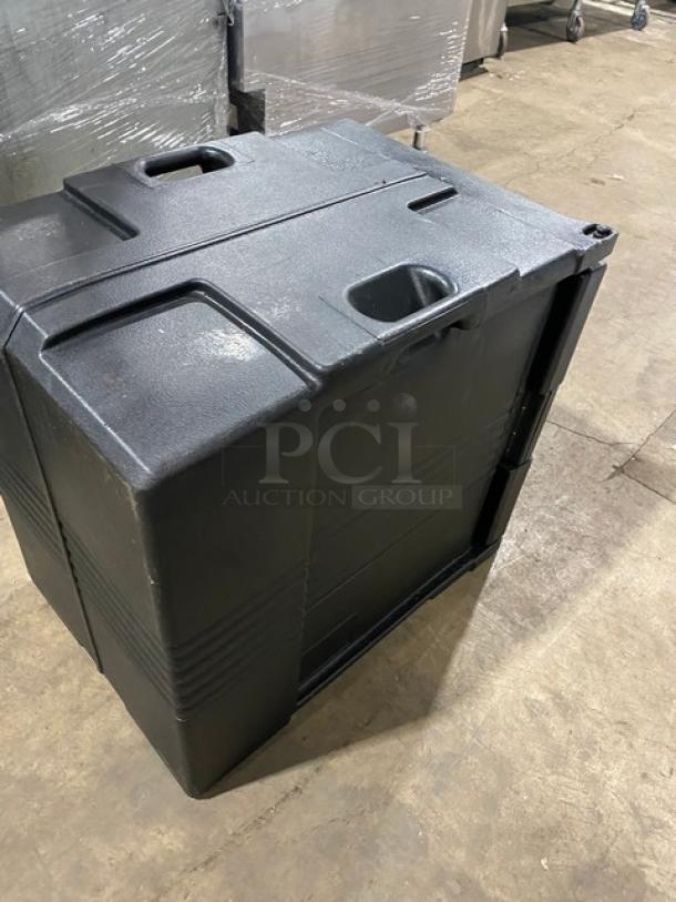 Cambro Ultra Series black front-loading insulated food pan carrier in good condition. Durable design with secure latches.