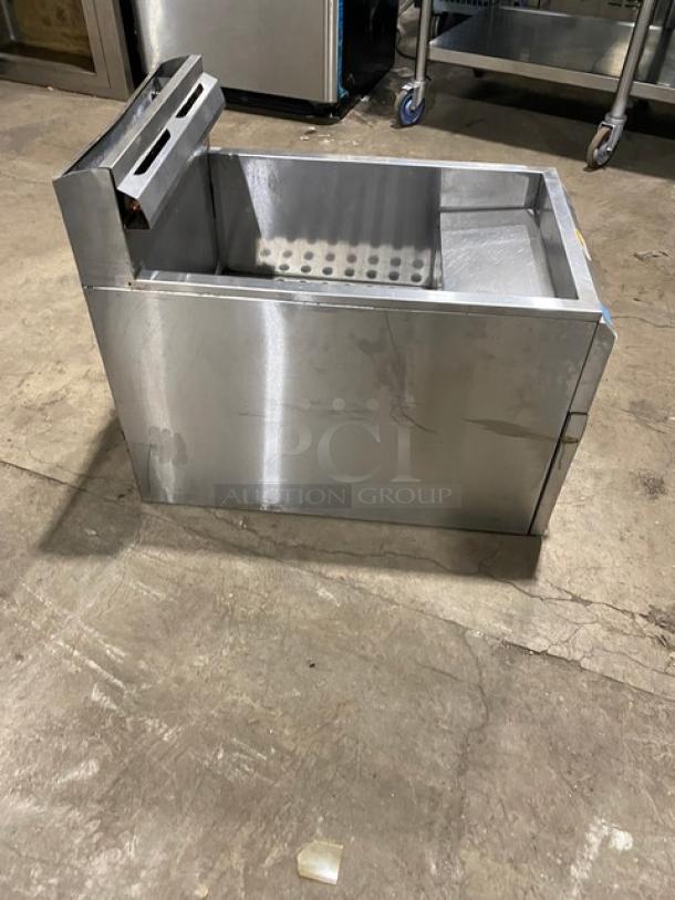 Globe stainless steel countertop deep fat fryer, natural gas powered, includes backsplash and basket hanger, used condition.