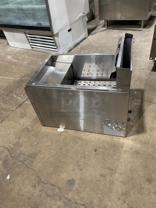 Globe stainless steel natural gas countertop deep fat fryer with backsplash and basket hanger, used condition.