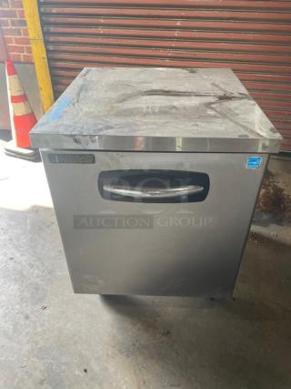 Master-Bilt Fusion Series Commercial Stainless Steel Single Door Undercounter Worktop Refrigerator! Energy Star Certified! With Poly Coated Wire Rack! Model: UR27 SN: UR27-15080037! 115V 1 Phase! On Casters! - Item #1204337
