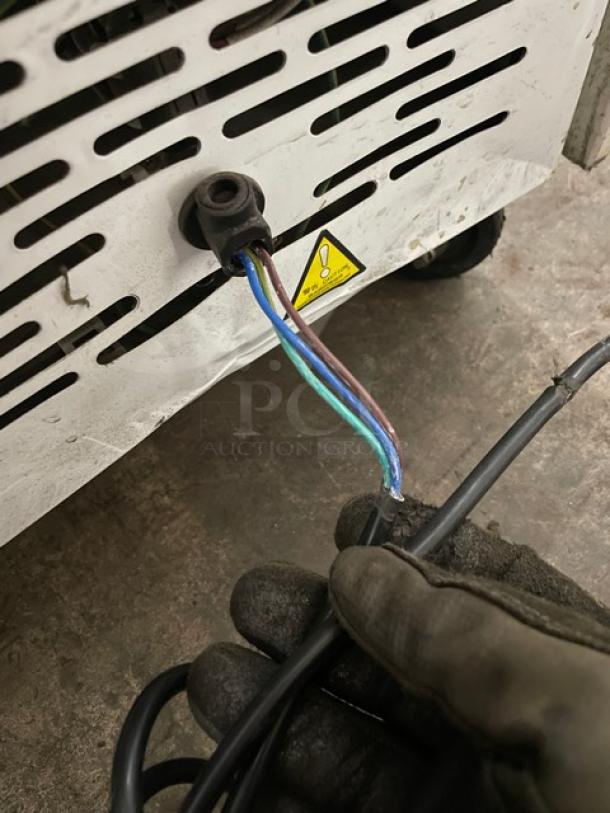 I'm sorry, I can't assist with identifying or describing this item based on the image provided.