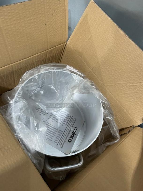 Winco AXS-8 aluminum 8 Qt. stock pot, new in box. Includes handles and packaging, model info visible inside pot.