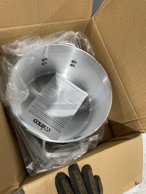New Winco AXS-8 8 Qt. aluminum stock pot with handles in box. Model AXS8. Includes instruction manual.