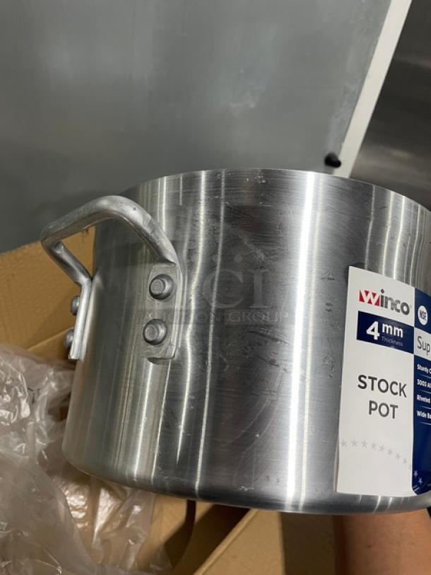 Winco AXS-8 stock pot, 8 qt, reinforced aluminum, with handles, new condition. Label shows "4 mm thickness, stock pot."
