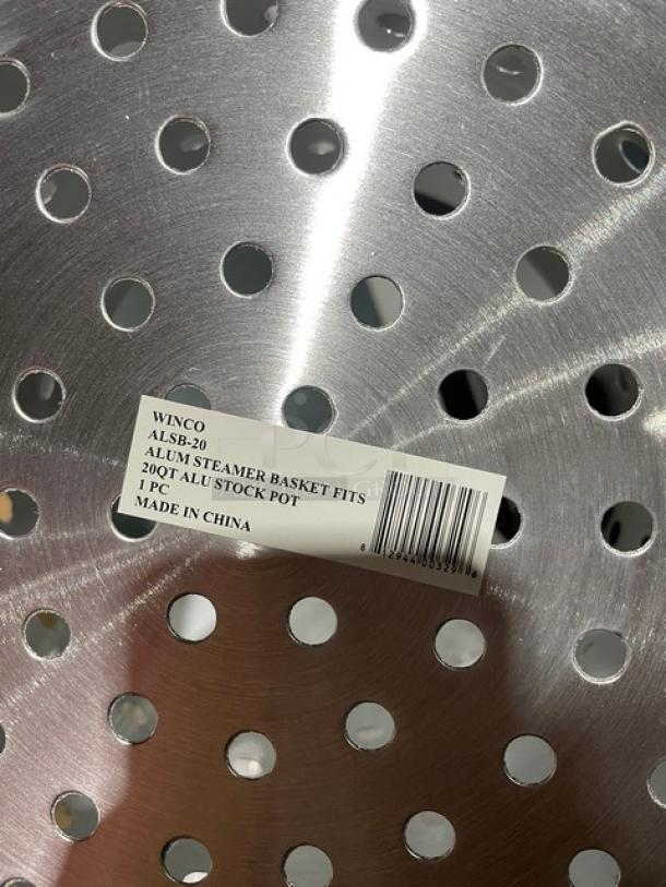 NEW Winco ALSB-20 aluminum 20 qt. perforated steamer basket with pail handle; label shows model, fits 20 qt. stock pot, made in China.