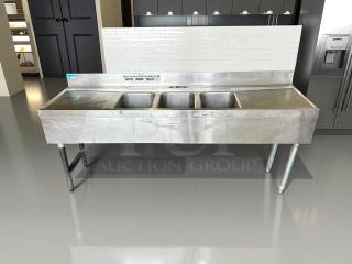 Supreme 3 compartment metal bar sink, excellent condition, fully tested. Includes drainage and backsplash.
