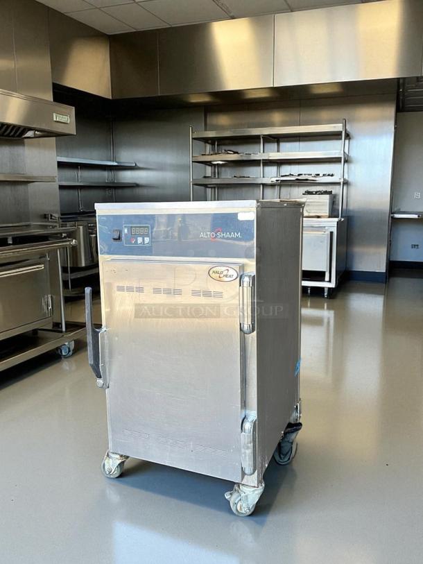 Alto-Shaam 500-S Mobile 6 Pan Holding Cabinet, stainless steel, 208/240V, tested and working, on casters, adjustable control.