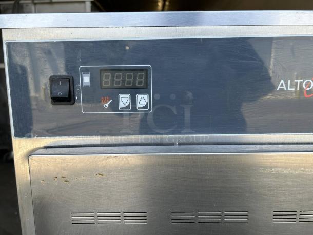 Alto-Shaam 500-S Mobile 6 Pan Holding Cabinet, 208/240V, digital control panel, stainless steel, tested and working condition.