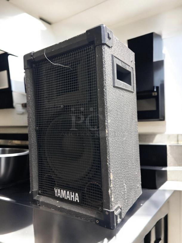 Yamaha Professional 15" 2-Way Passive PA Speaker, tested and working, black finish, slight wear on corners.