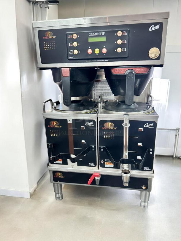 Curtis GEMTIF10A1000 Gemini Intellifresh dual coffee brewer, 220V, black and stainless steel, fully tested, excellent condition.