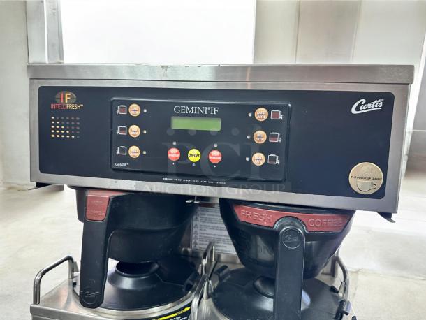 Curtis GEMTIF10A1000 Gemini Intellifresh dual coffee brewer, 220V, featuring large, medium, and small brew options, fully tested and working.