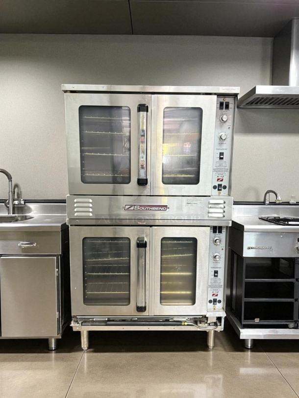 Southbend KLGS/27SC double deck convection oven, natural gas, excellent condition, fully tested, glass doors, stainless steel.