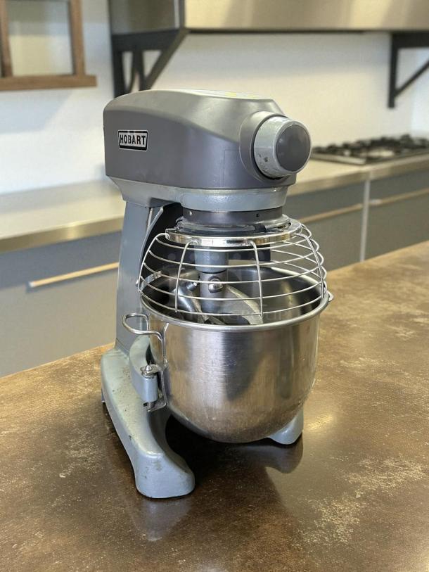 Hobart HL200-10STD Legacy+ 20 qt planetary mixer, bench model, 1/2 hp, excellent condition, fully tested, stainless steel bowl.