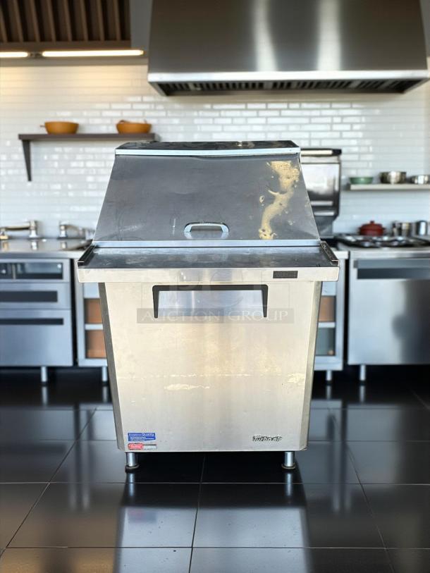 Turbo Air MST-28-N 28" stainless steel refrigerated sandwich prep table in great condition. Fully tested and working.