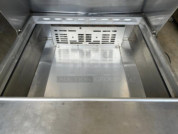 Turbo Air MST-28-N M3 Series 28" stainless steel refrigerated sandwich prep table, great condition, interior view.