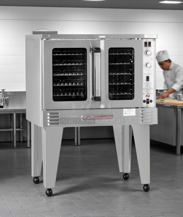 Southbend GB/15SC Marathoner Gold Series single deck gas convection oven in outstanding condition, tested and working.