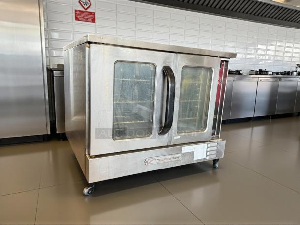 Southbend GB/15SC Marathoner Gold Series gas convection oven, single deck, outstanding condition, tested and working.