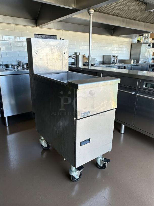 Pitco VF35 gas fryer in excellent condition, 70,000 BTU, stainless steel, on castors. Fully tested, operational.