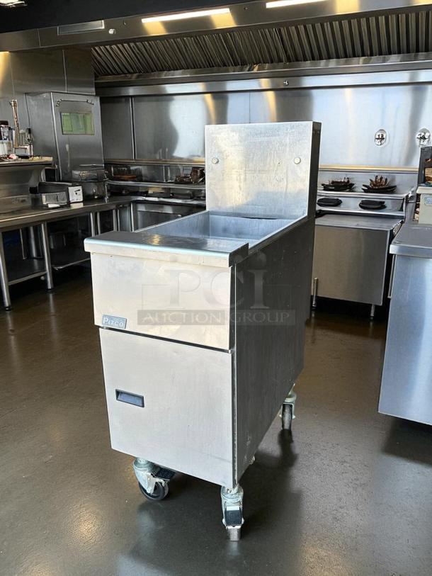Pitco VF35 gas fryer in excellent condition, 70,000 BTU, on casters, stainless steel finish, fully tested and operational.