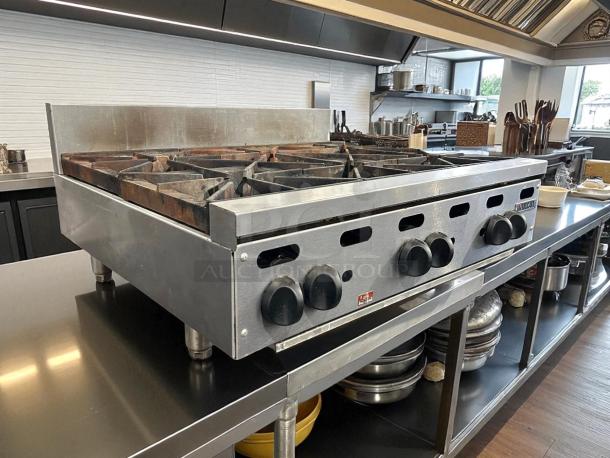 Vulcan VHP636 36" 6-burner natural gas countertop range in great condition; 180,000 BTU, tested and working.