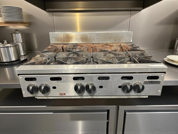 Vulcan VHP636 natural gas countertop range, six burners, 180,000 BTU, great condition, fully tested and working.