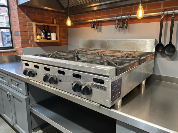 Vulcan VHP636 Natural Gas 36" 6 Burner Countertop Range, 180,000 BTU, great condition, stainless steel, fully tested.