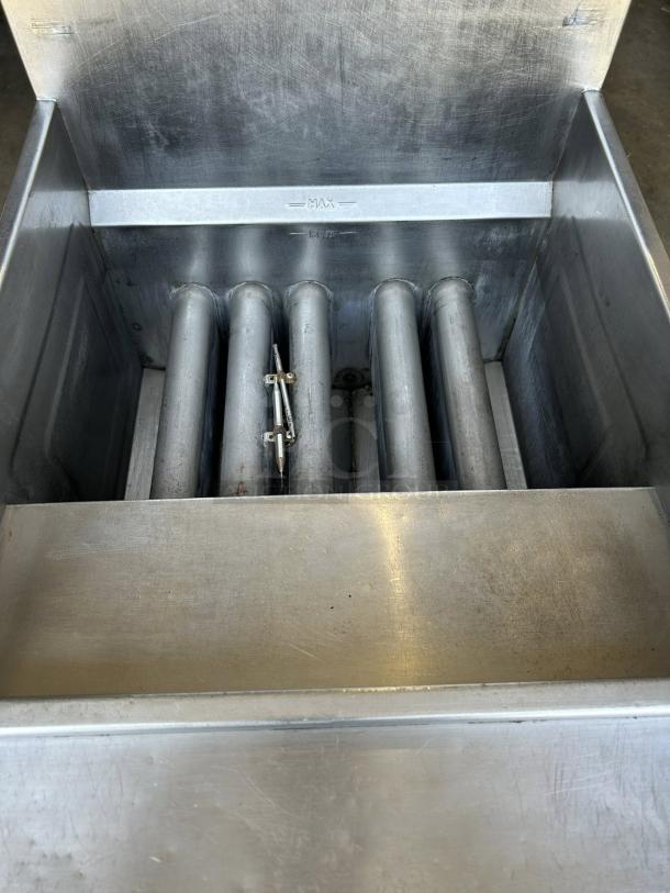 Vulcan LG400-1 natural gas floor fryer in excellent condition, 45-50 lb. capacity, 120,000 BTU, fully tested and working.