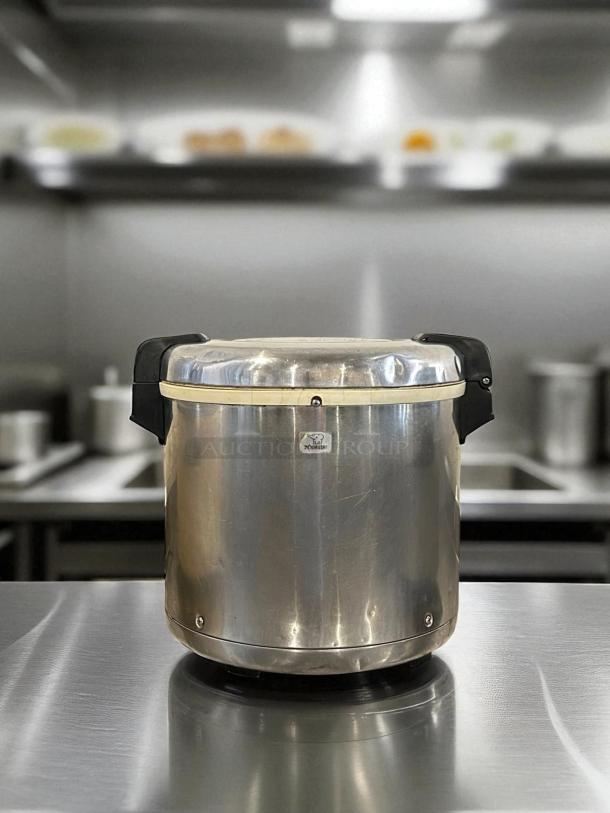 Zojirushi THA-603SA Electric Rice Warmer, 66 Cup, Stainless Steel, amazing condition, removable pot, tested & working.