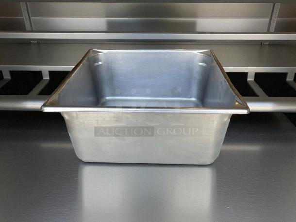 Heavy Duty 1/2 Size 6" Deep Stainless Steel Hotel Pan, excellent gauge, high-quality construction, ideal for catering.